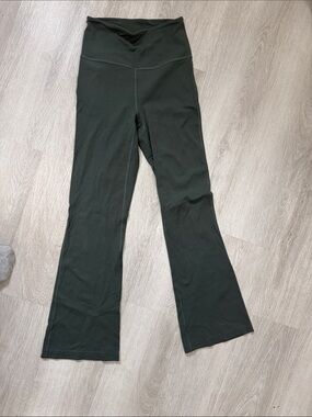 Lululemon high-Waist Flared Yoga Pants - Dark Green